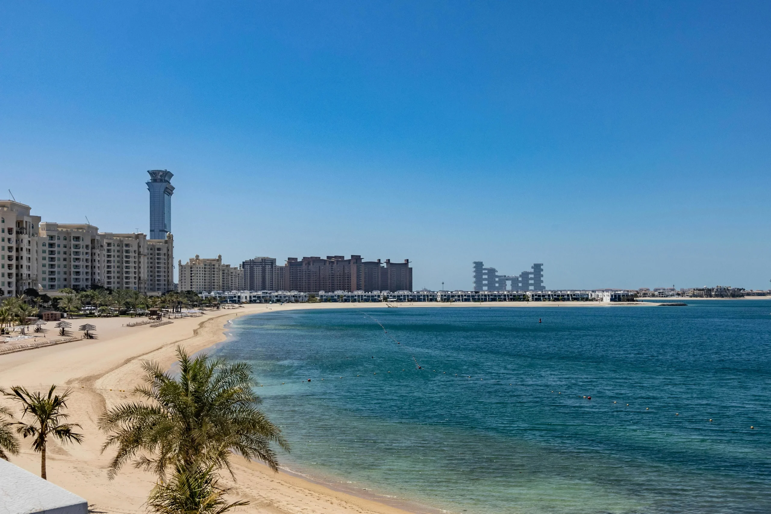 شاطئ بالم جميرا في دبي