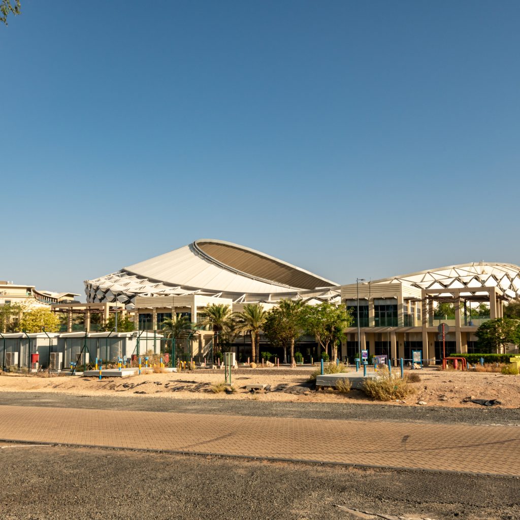 رحلة من مدينة دبي إلى إمارة العين