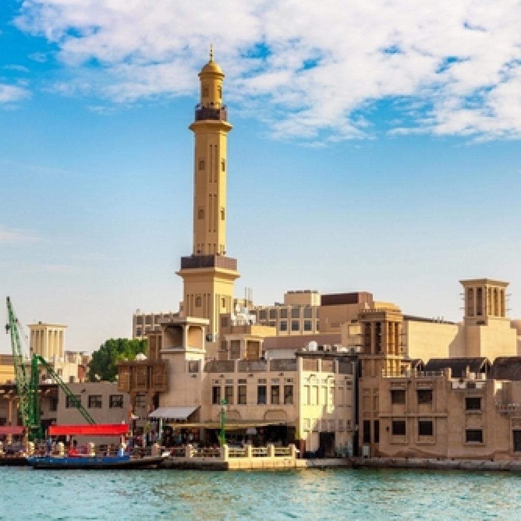 رحلة من مدينة دبي إلى مدينة أبوظبي