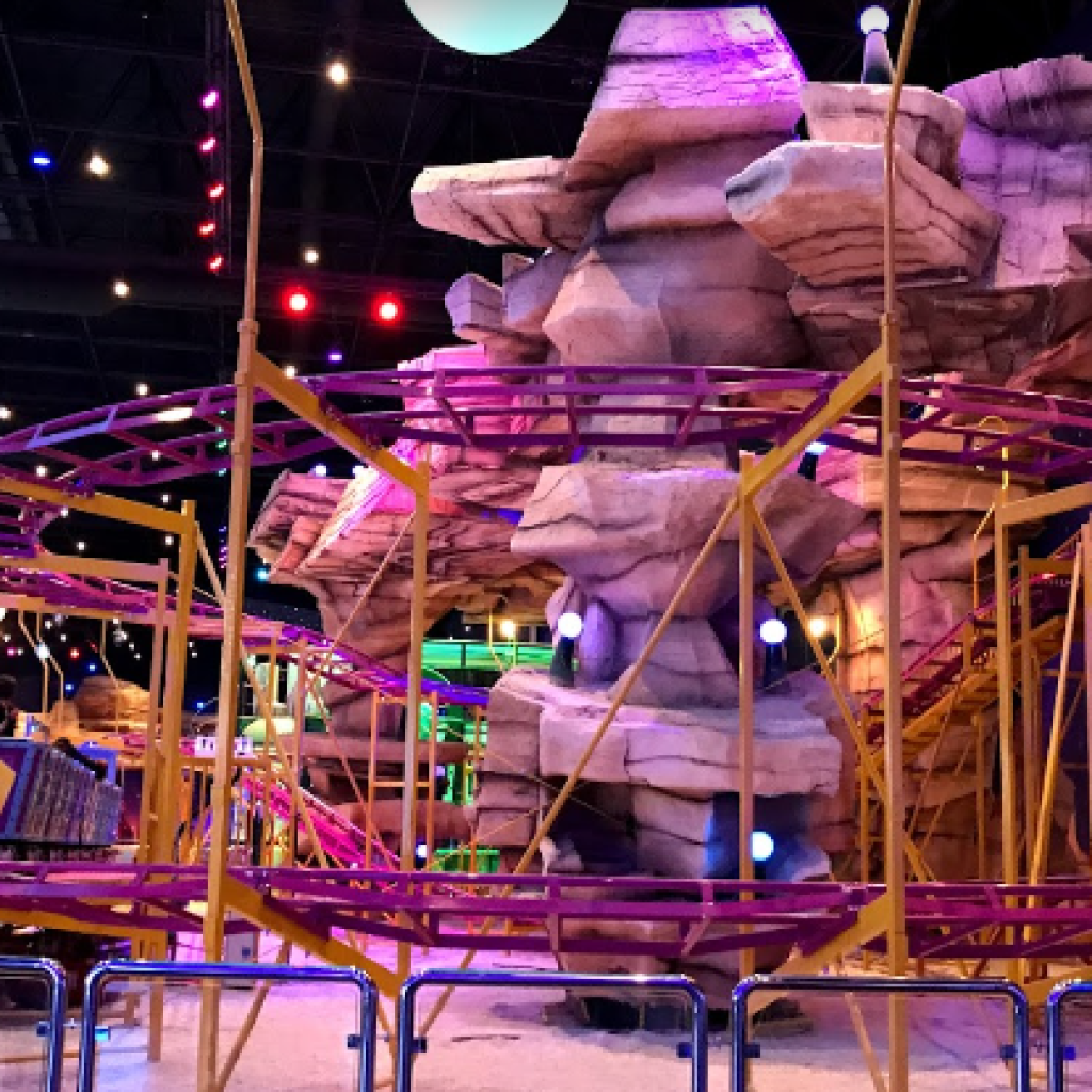 مدينة ملاهي يوبي