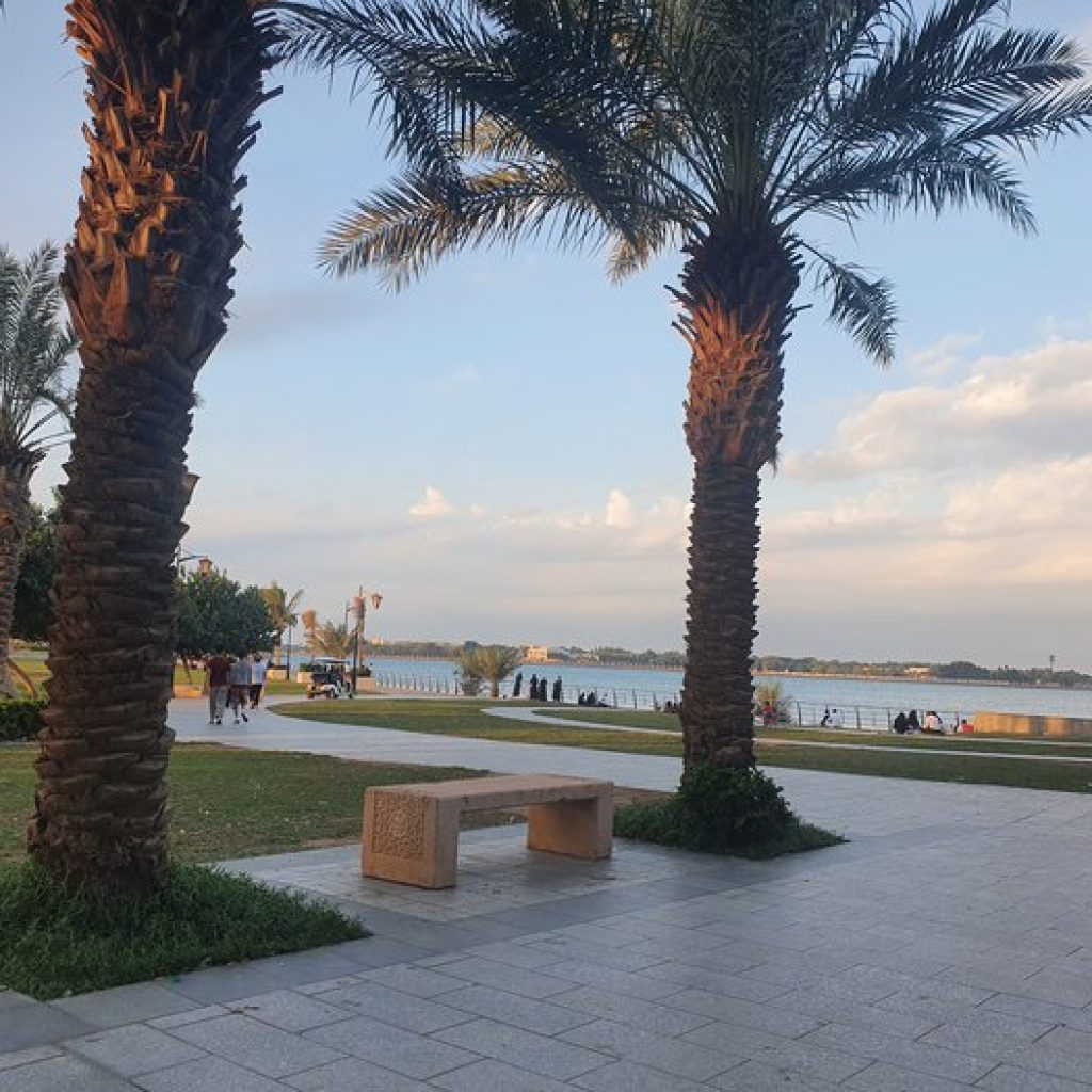 حديقة الكورنيش الأوسط