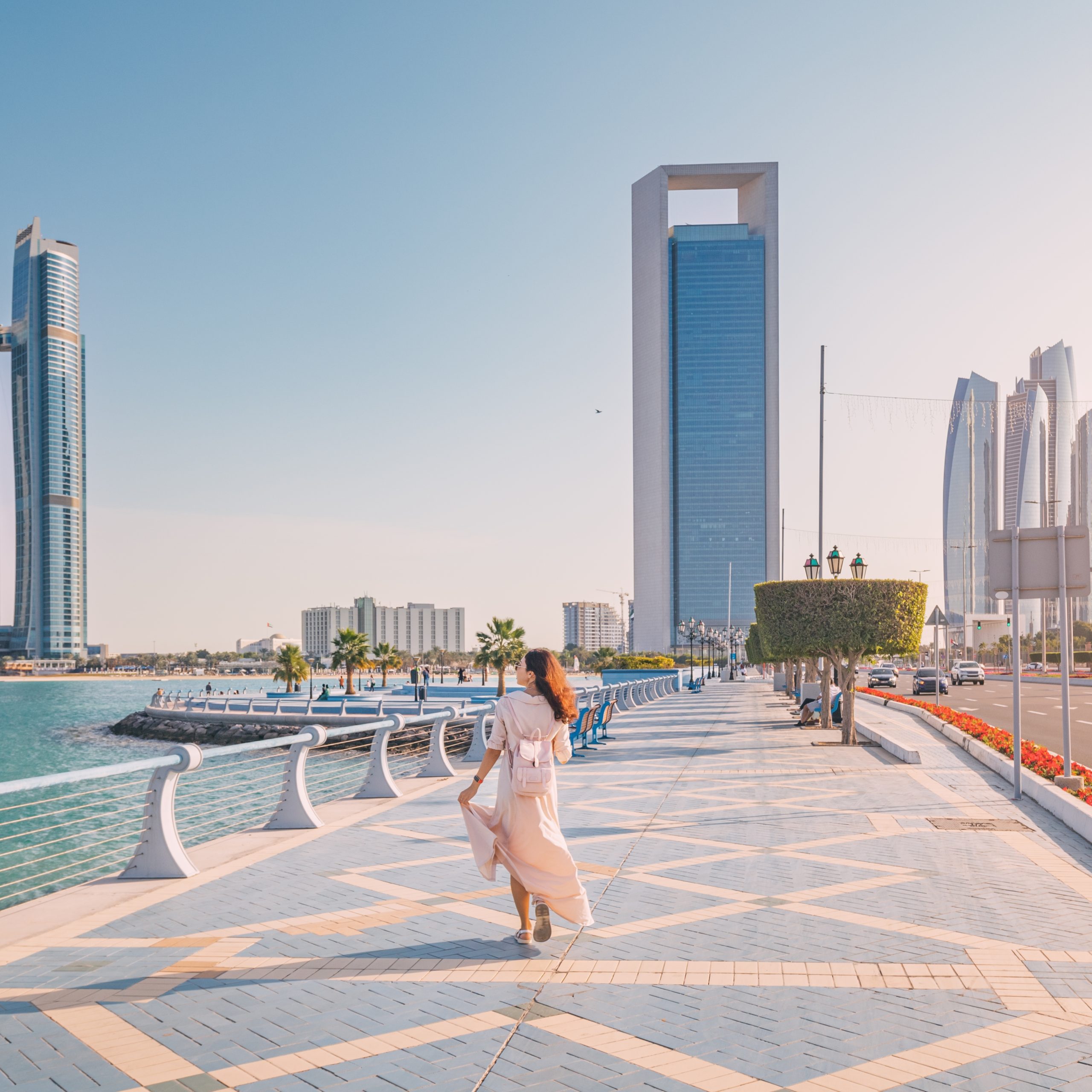 استكشاف المدن المجاورة لمدينة دبي في رحلة لمدة يوم واحد