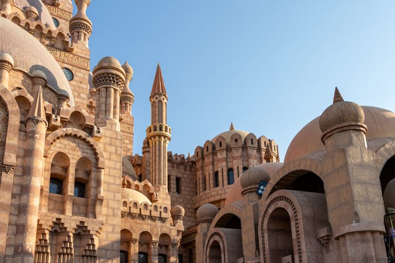 أهم المعالم السياحية الدينية في مدينة القاهرة