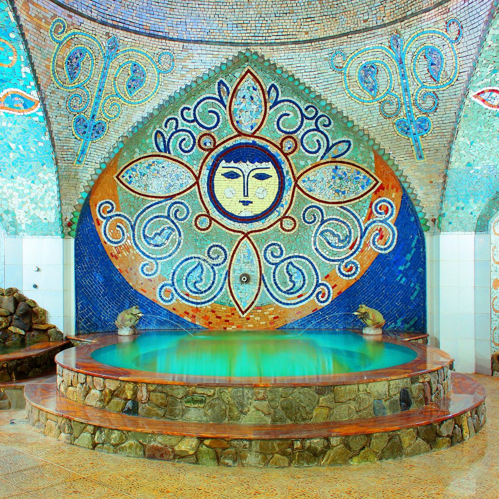 حمامات تبليسي الكبريتية أو حمامات أباناتوبني