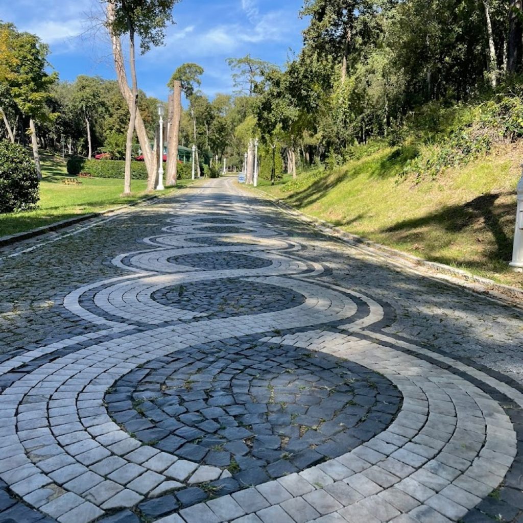 حديقة يلدز ١