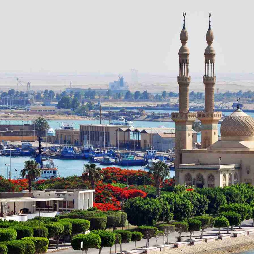 رحلة من مدينة القاهرة إلى مدينة السويس3