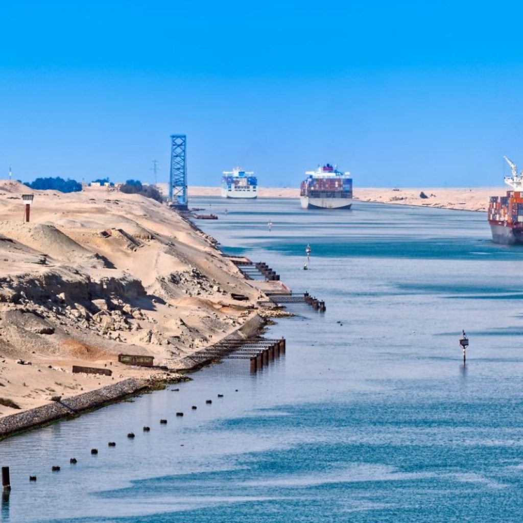رحلة من مدينة القاهرة إلى مدينة السويس4