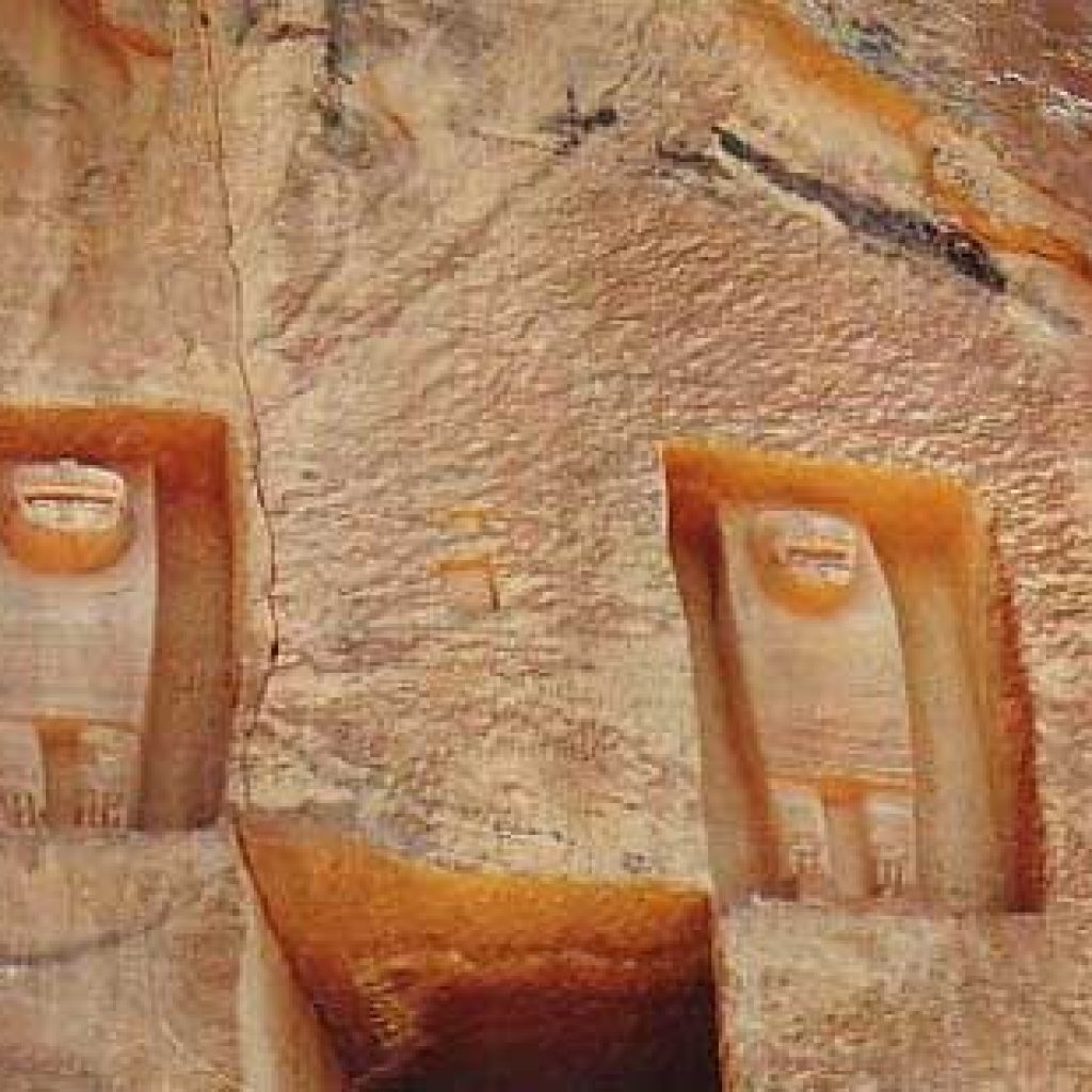 الخريبة “مقابر الأسود” و “محلب الناقة ٥