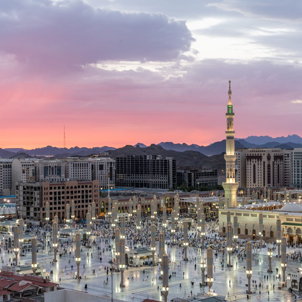رحلة من مدينة مكة المكرمة إلى المدينة المنورة 3