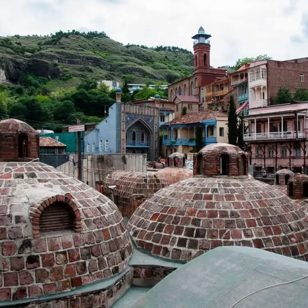 حمامات تبليسي الكبريتية أو حمامات أباناتوبن33