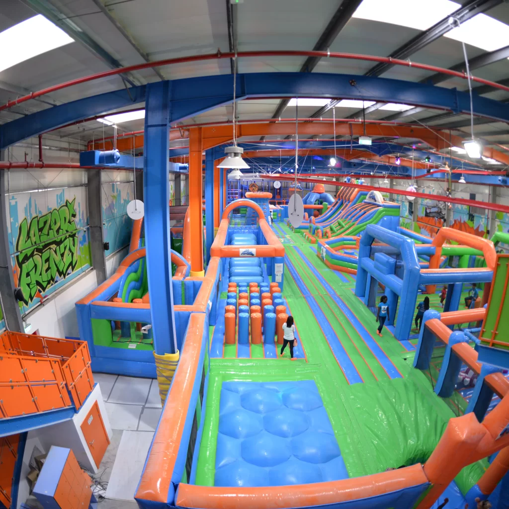 ستريت مانياكس - حديقة المغامرات والترامبولين دبي ٢