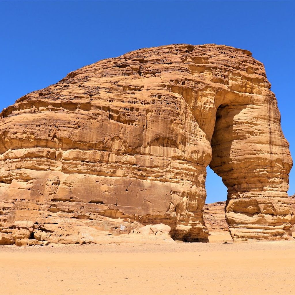 أهم المعالم و الأنشطة السياحية في مدينة العلا