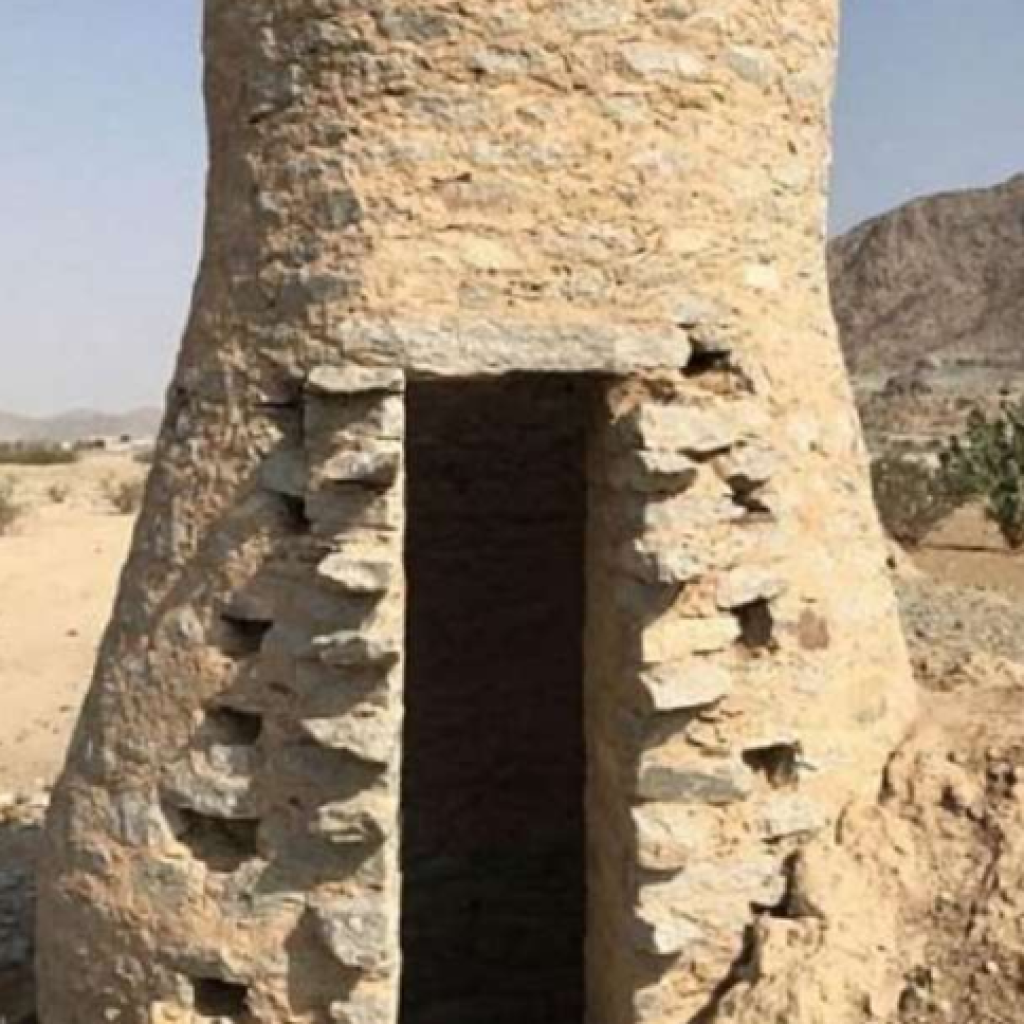 عين زبيدة ١