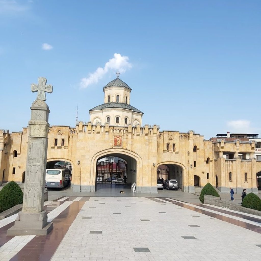 كاتدرائية الثالوث المقدس 3