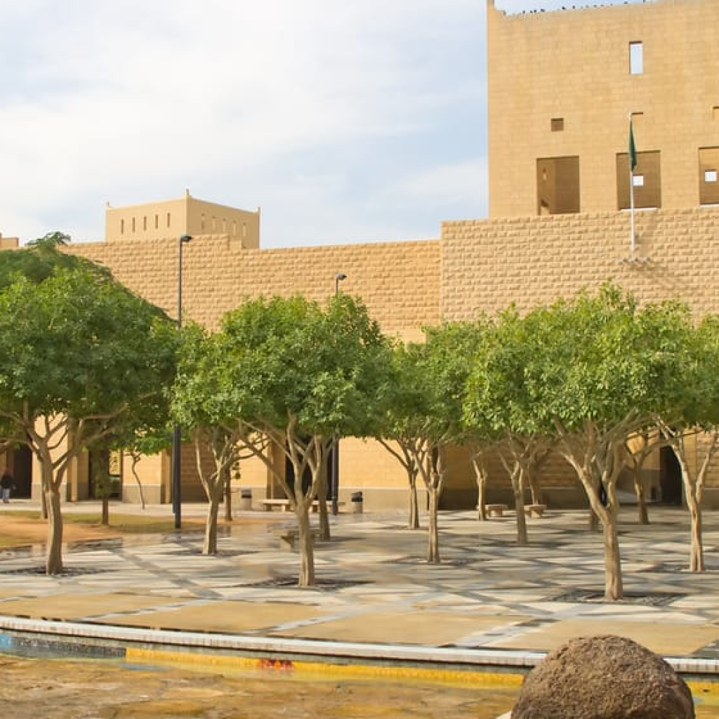 رحلة من مدينة الرياض إلى مدينة الدوادمي