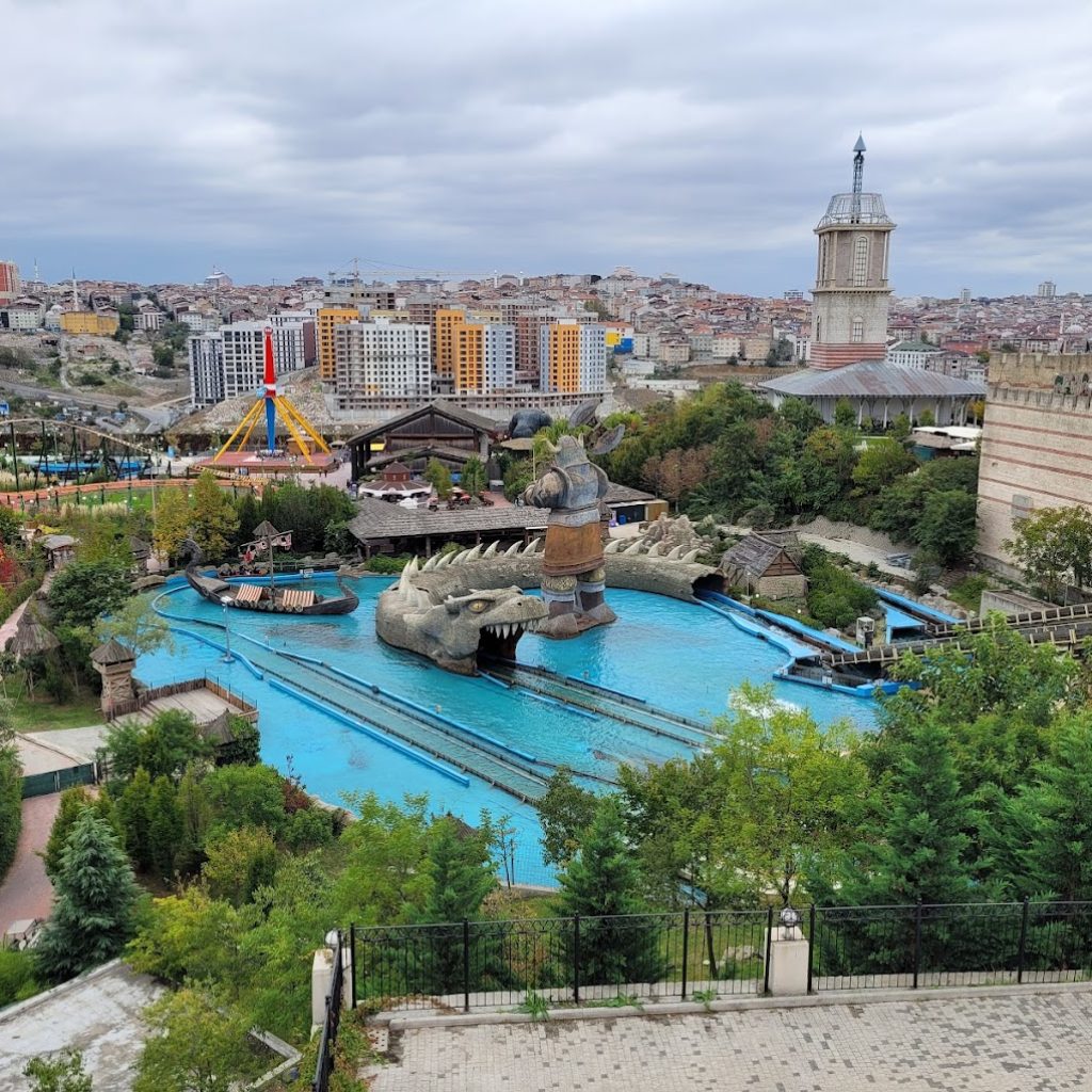 مدينة ملاهي اسفنبول