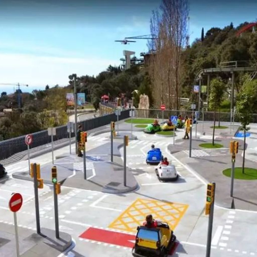 مدينة ملاهي تيبيدابو