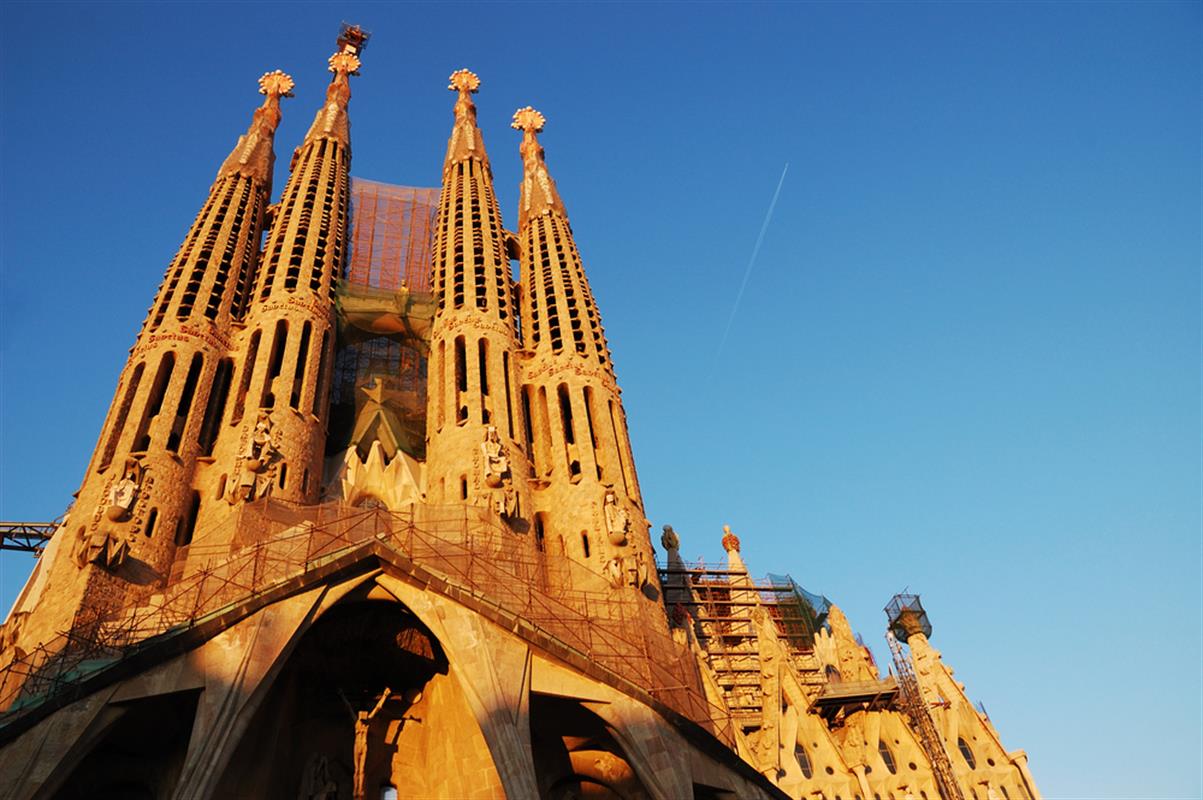 أهم المعالم السياحية الدينية في مدينة برشلونة
