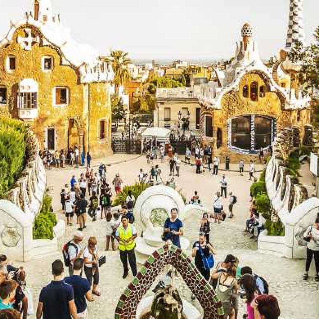 أهم حدائق الحيوان والمتنزهات الترفيهية الأكواريوم في مدينة برشلونة