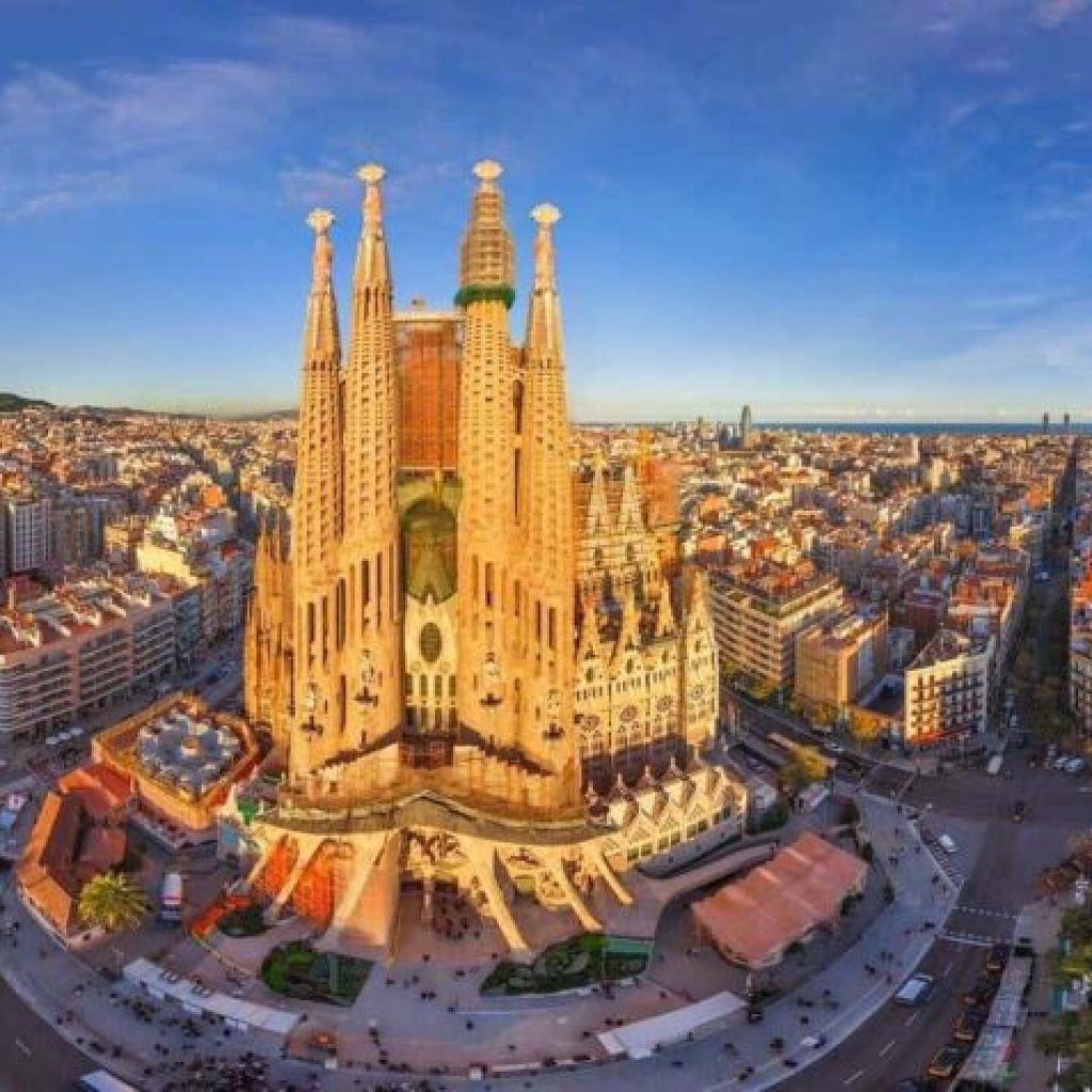 أفضل وقت لزيارة مدينة برشلونة