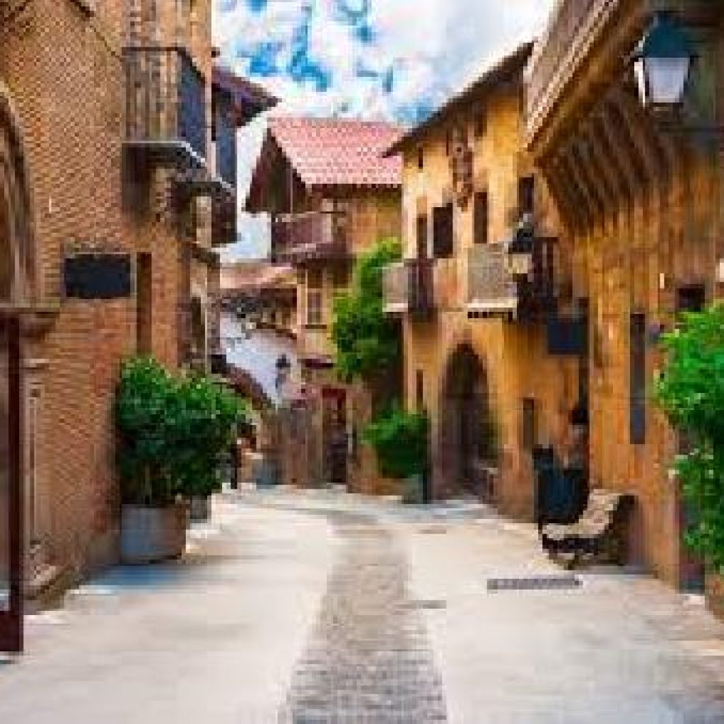 القرية الاسبانية