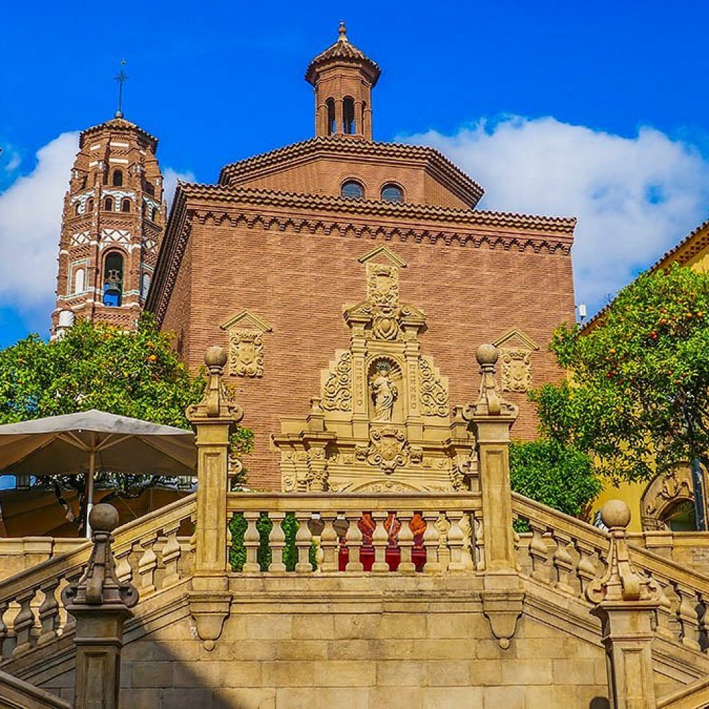 القرية الاسبانية