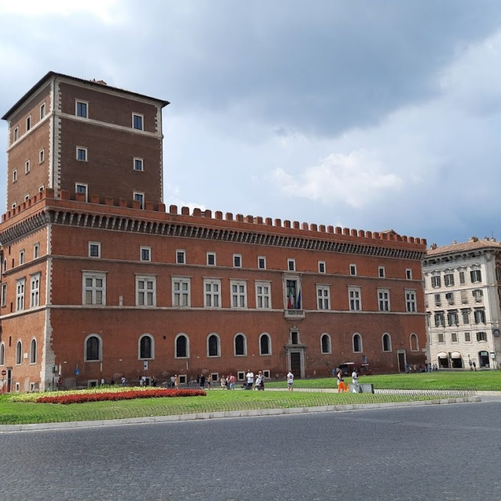 المتحف الوطني لقصر فينيسيا روما (1)