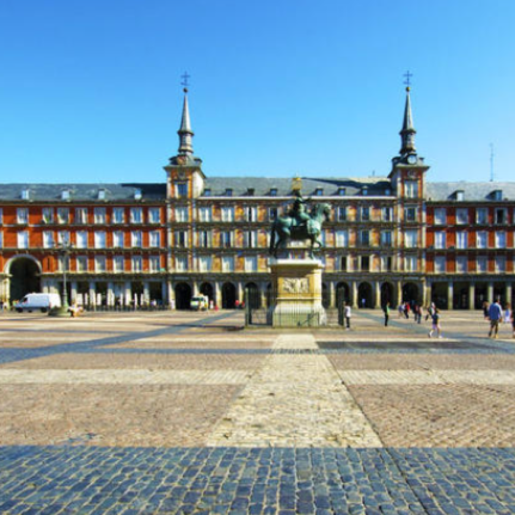 بلاز ا مايور ١