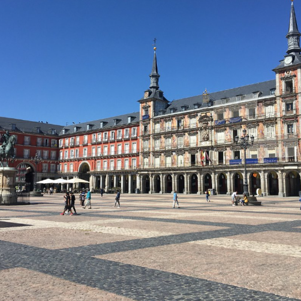 بلاز ا مايور ٣