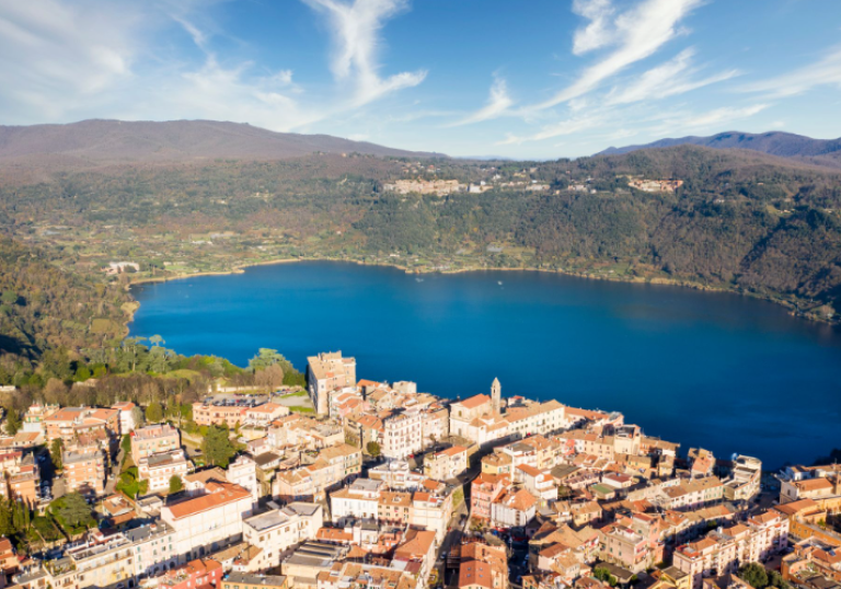 استكشاف المدن المجاورة لمدينة روما في رحلة لمدة يوم واحد