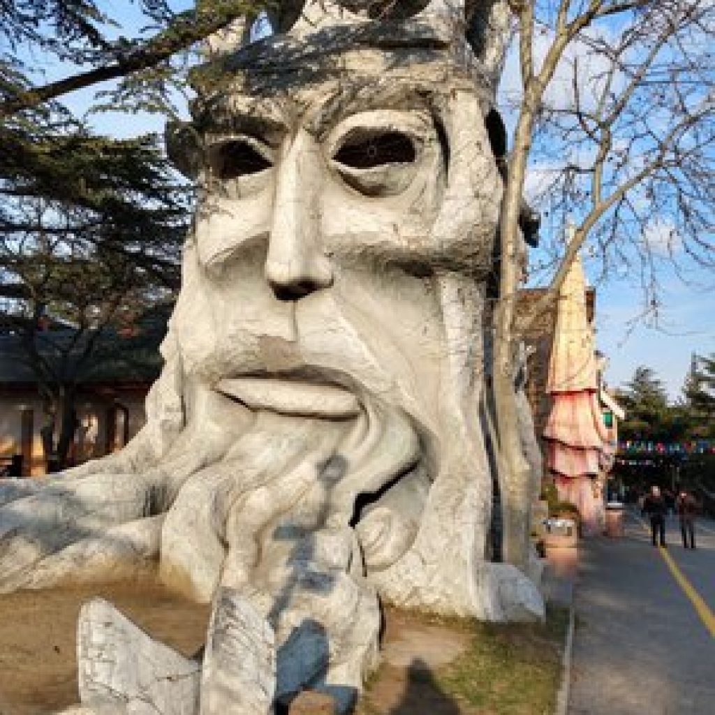 حديقة القطار الجبلي المعلّقة في تبليسي33