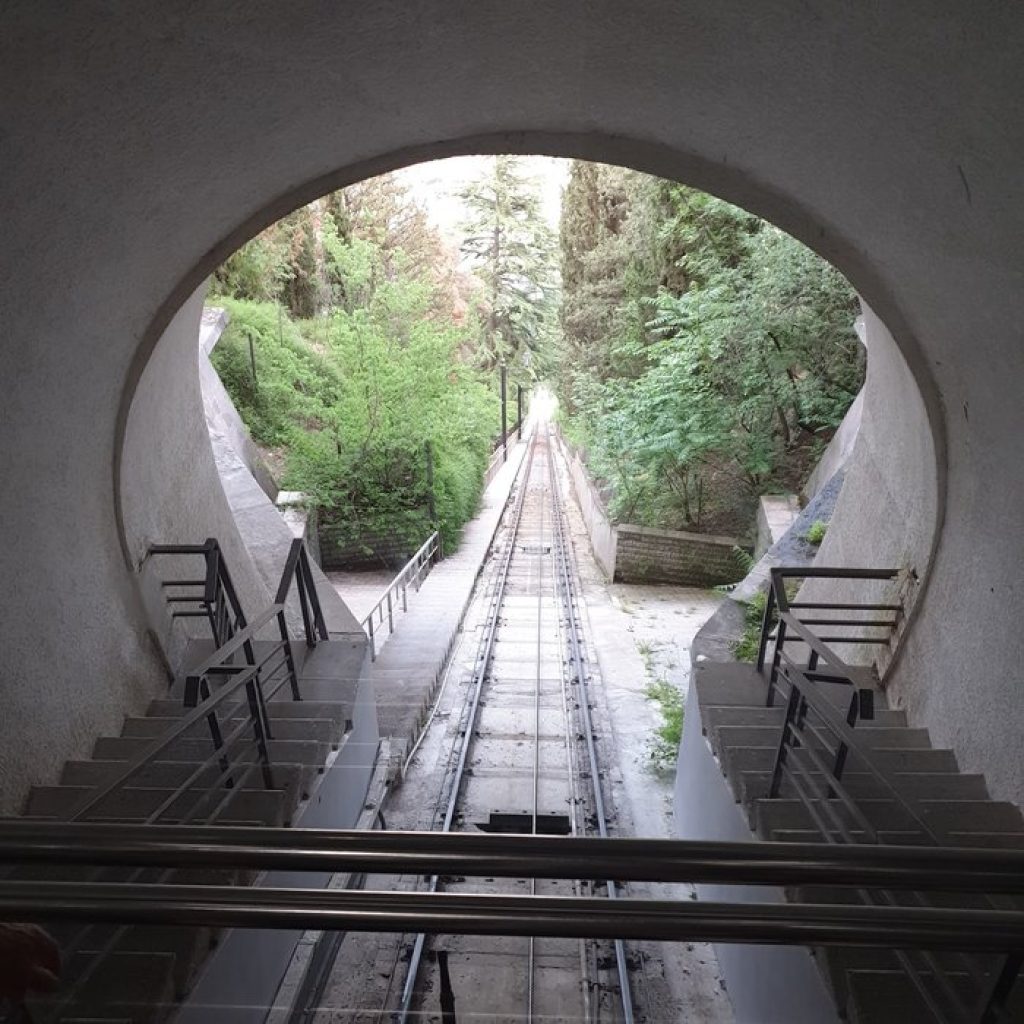 حديقة القطار الجبلي المعلّقة في تبليسي44