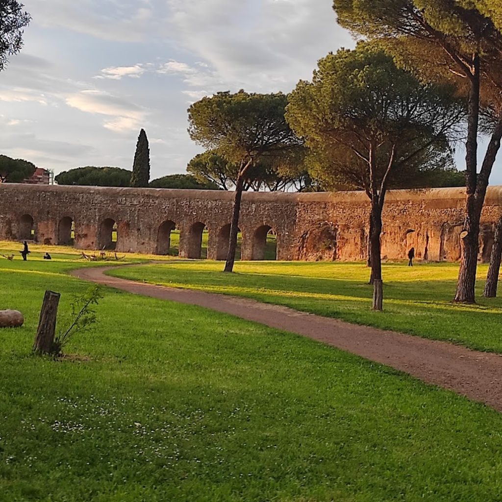 حديقة باركو ديجلي أكويدوتي (4)