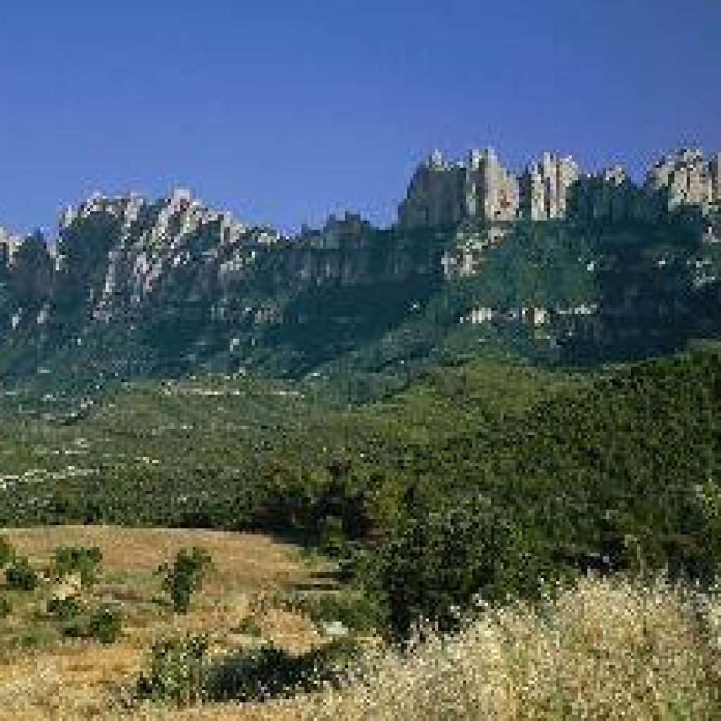 رحلة من مدينة برشلونة إلى مدينة مونتسيرات