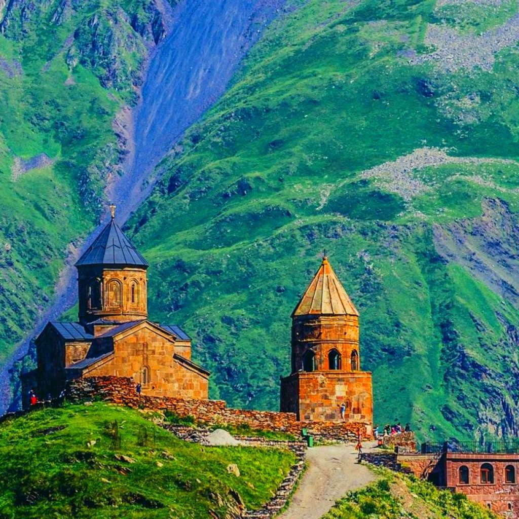 رحلة من مدينة تبليسي إلى مدينة كازبيجي