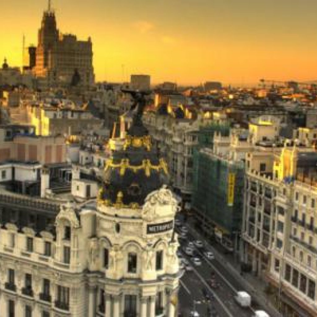 رحلة من مدينة برشلونة إلى مدينة مدريد