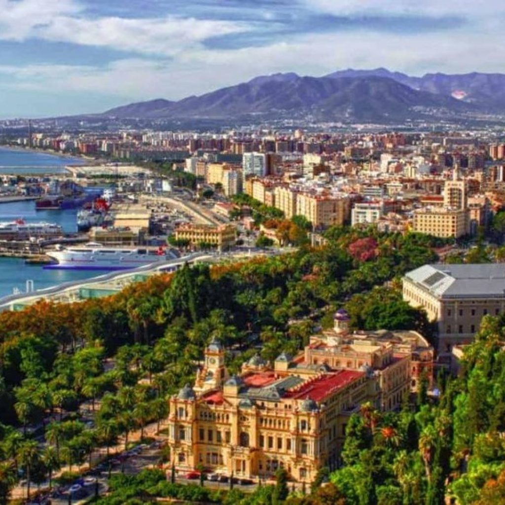 رحلة من مدينة برشلونة إلى مدينة ملقا
