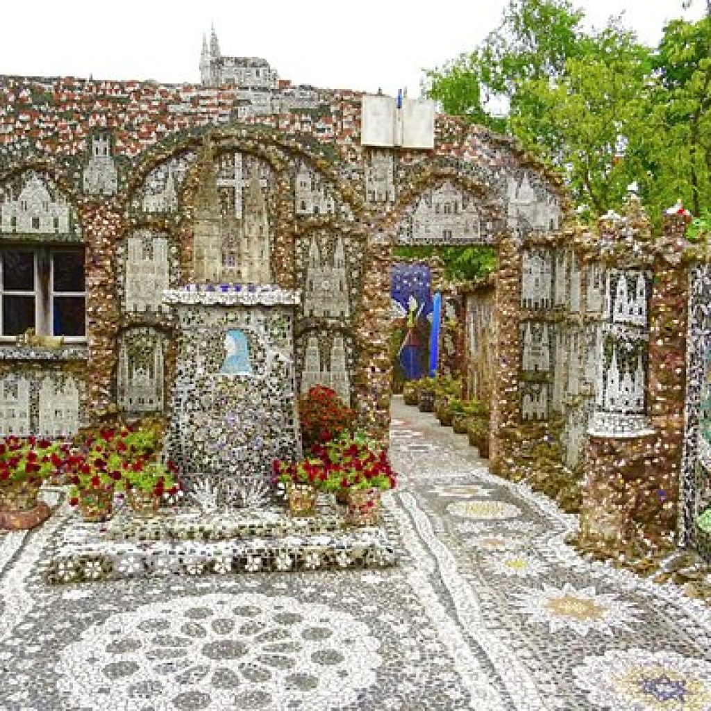 رحلة من مدينة باريس إلى مدينة شارتر1