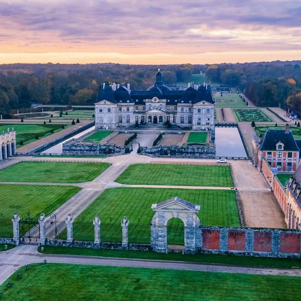 رحلة من مدينة باريس إلى مدينة ماينسي