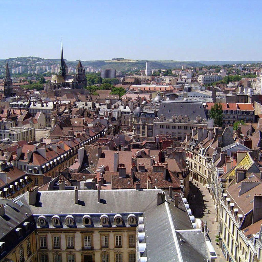 رحلة من مدينة باريس إلى مدينة بورغندي - Image 1