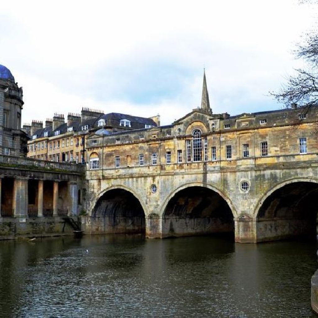 رحلة من مدينة لندن إلي مدينة باث3