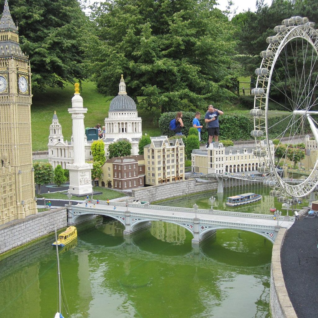 رحلة من مدينة لندن إلي مدينة وندسور6