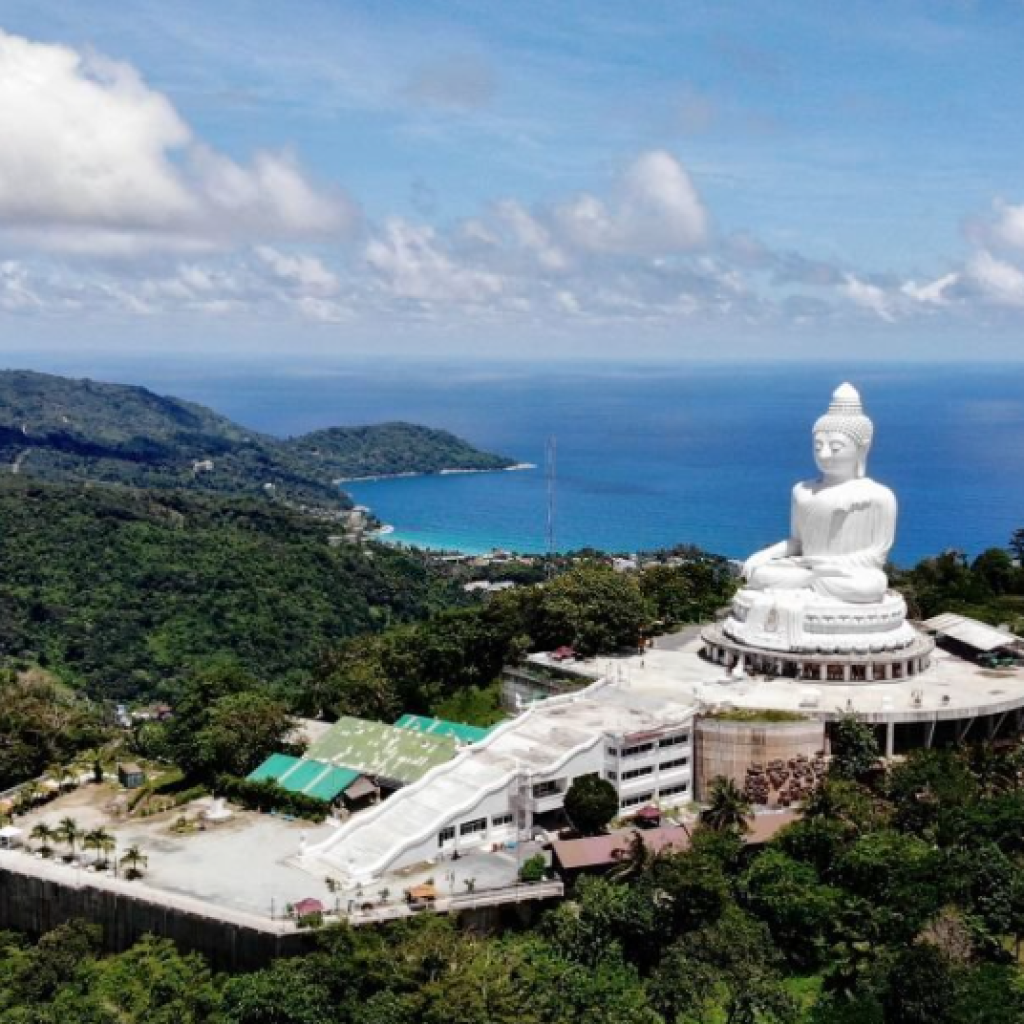 شاطئ كاتا ٤