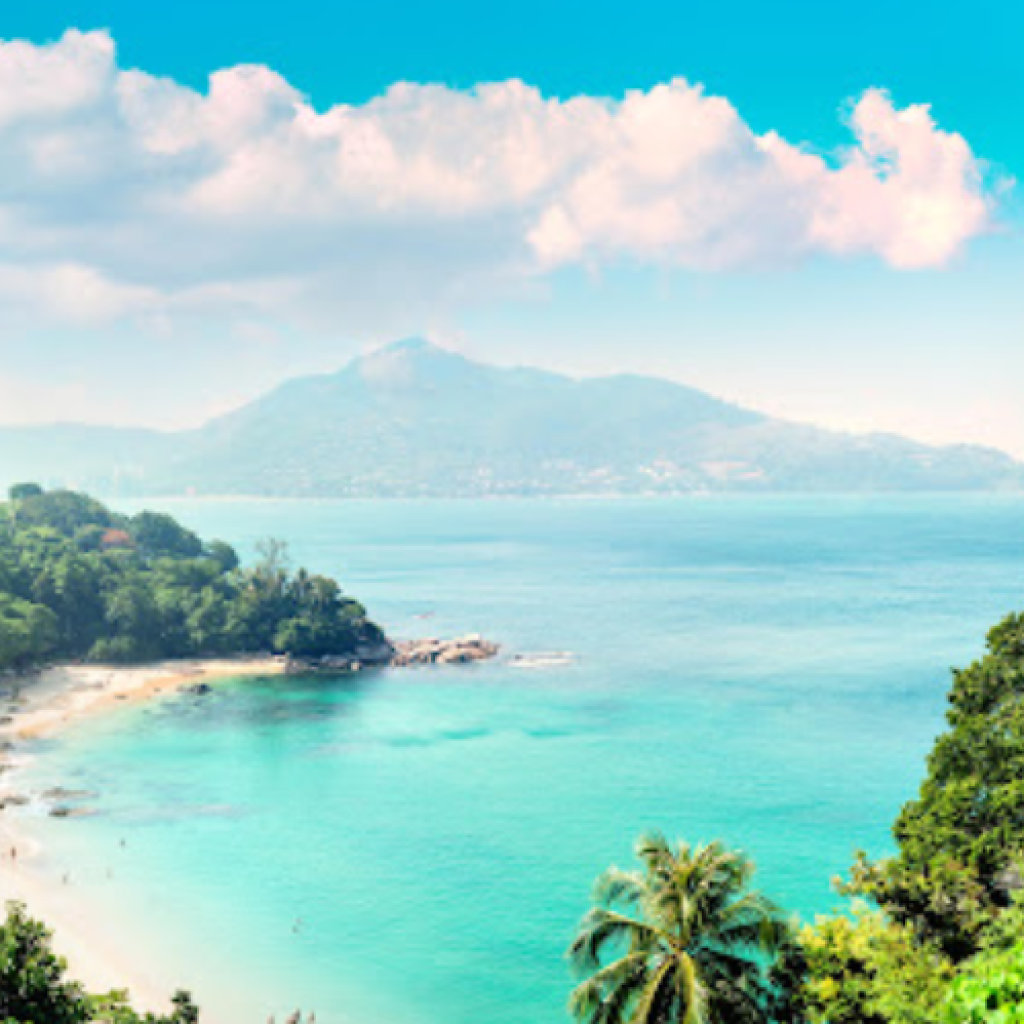 شاطئ كامالا