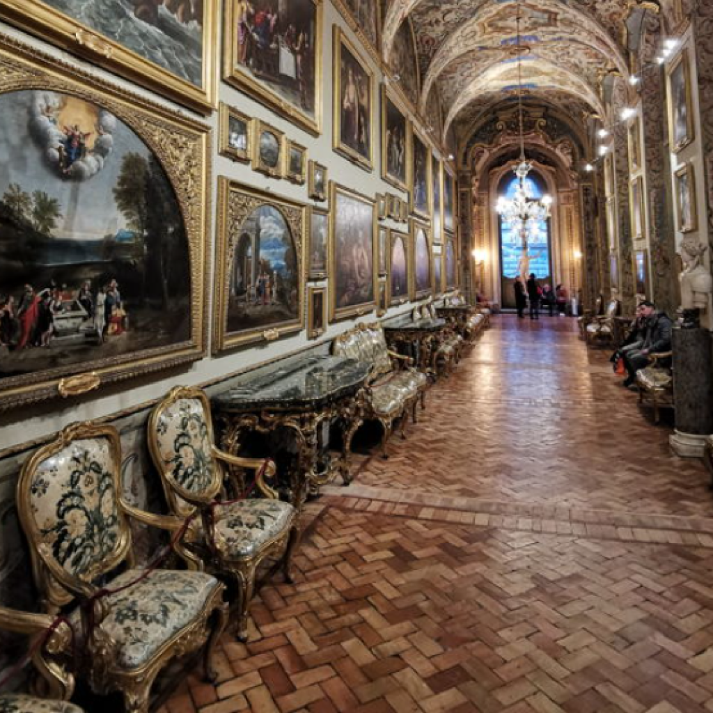 قصر ديورا بامفيليج