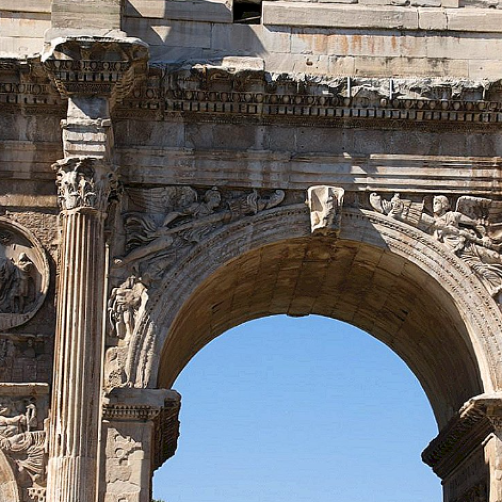 قوس قسطنطين (2)