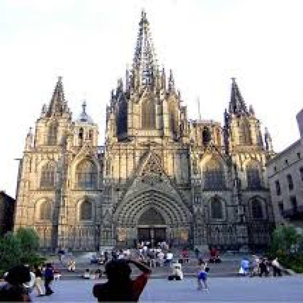 كاتدرائية برشلونة