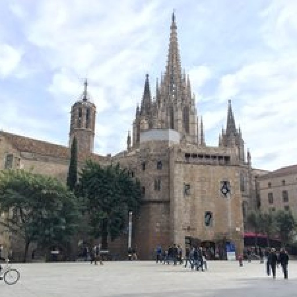 كاتدرائية برشلونة