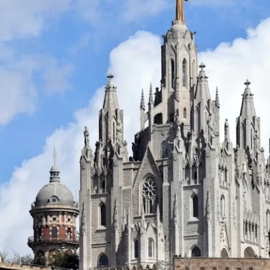 كنيسة الساكري كور (كنيسة القلب المقدس)3