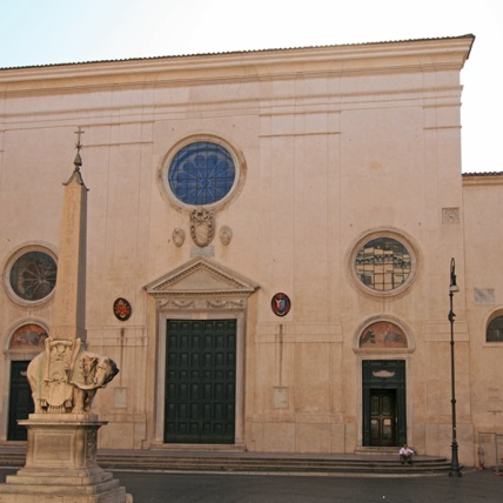 كنيسة ماريا سوبرا يرفا روما (2)